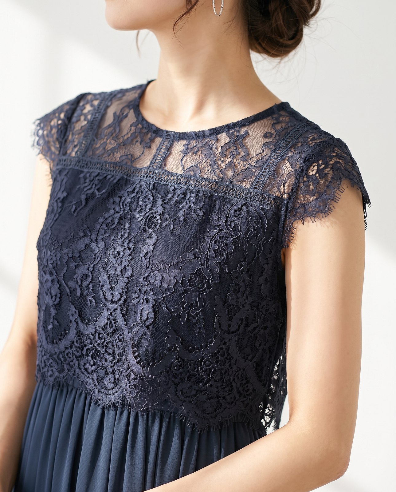 ハイネックレース ミモレドレス（ネイビー・ブルー系・Mサイズ）| 名古屋のレンタルドレス24DRESS 写真2