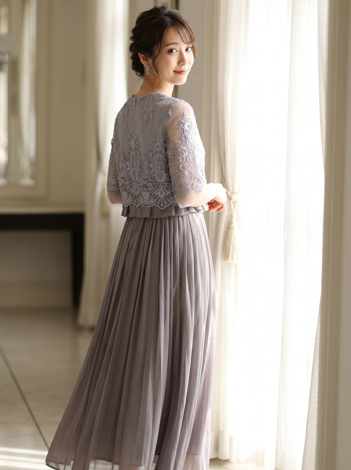 2点セット セットアップ パンツドレス(ホワイト・グレー系・Mサイズ)| 名古屋のレンタルドレス24DRESS