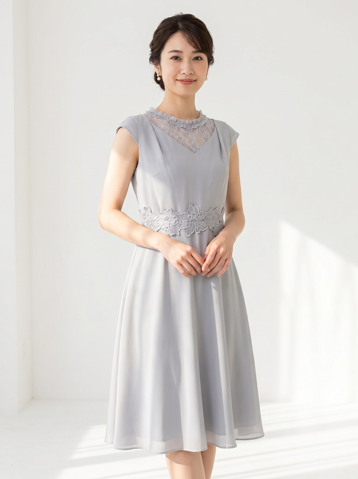 レース切り替え Aラインワンピース（ホワイト・グレー系・Mサイズ）| 名古屋のレンタルドレス24DRESS
