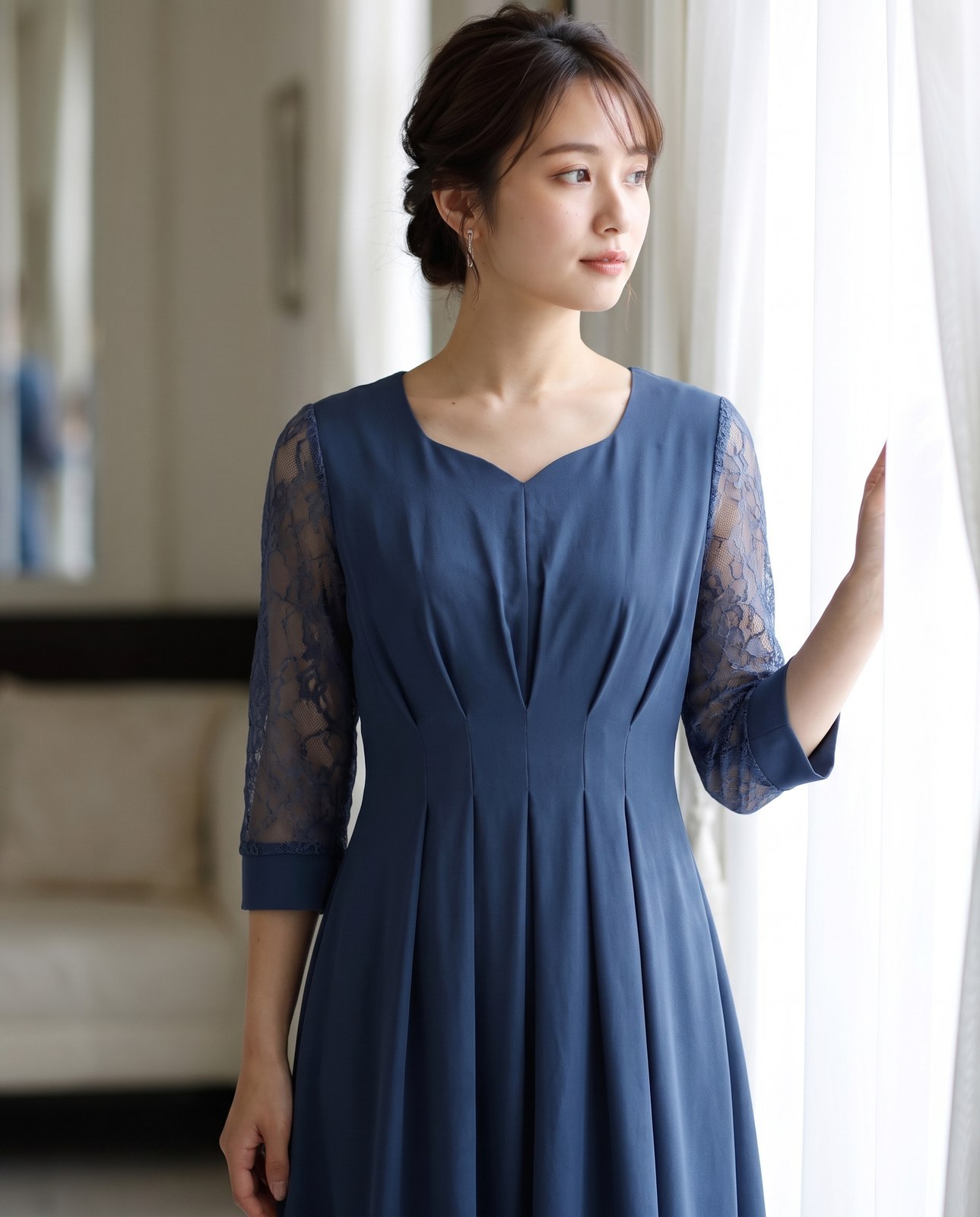 総レース ボウタイフレアワンピース（ネイビー・ブルー系・Sサイズ）| 名古屋のレンタルドレス24DRESS 写真2