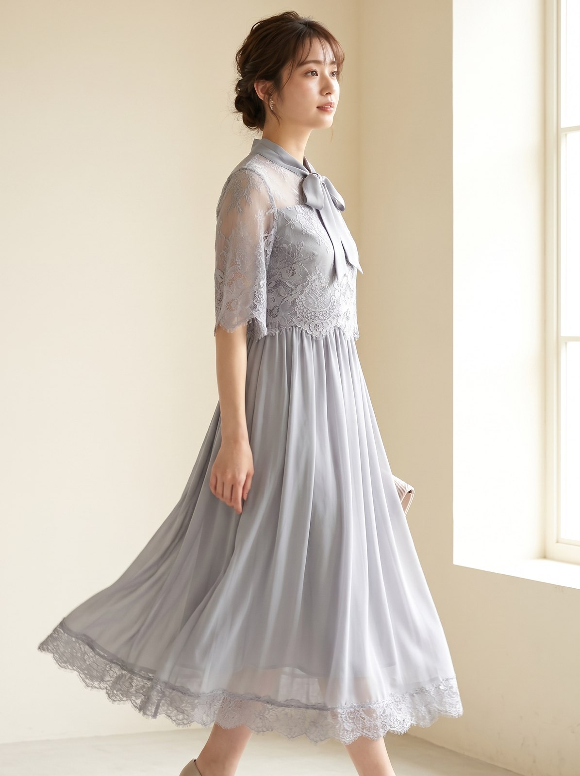 レースボレロ風 プリーツワンピース(ホワイト・グレー系・Sサイズ)| 名古屋のレンタルドレス24DRESS
