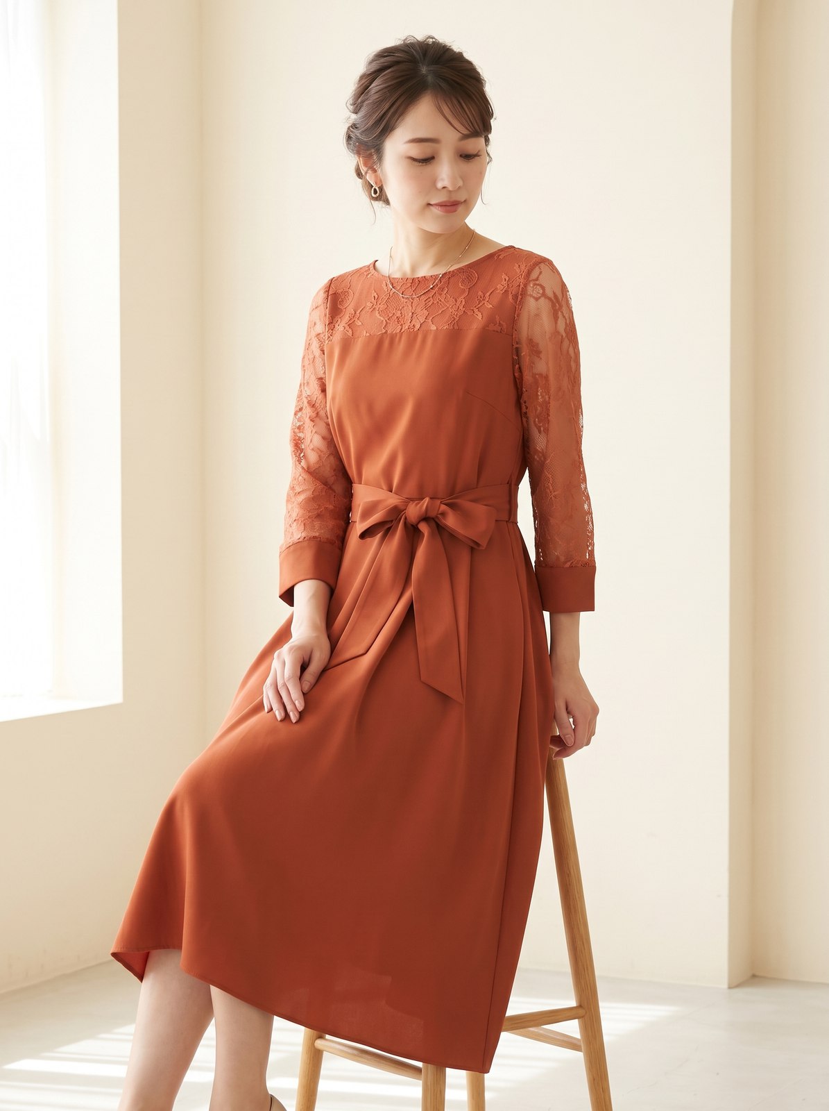 レース袖 リボンベルトワンピース(イエロー・オレンジ系・Mサイズ)| 名古屋のレンタルドレス24DRESS