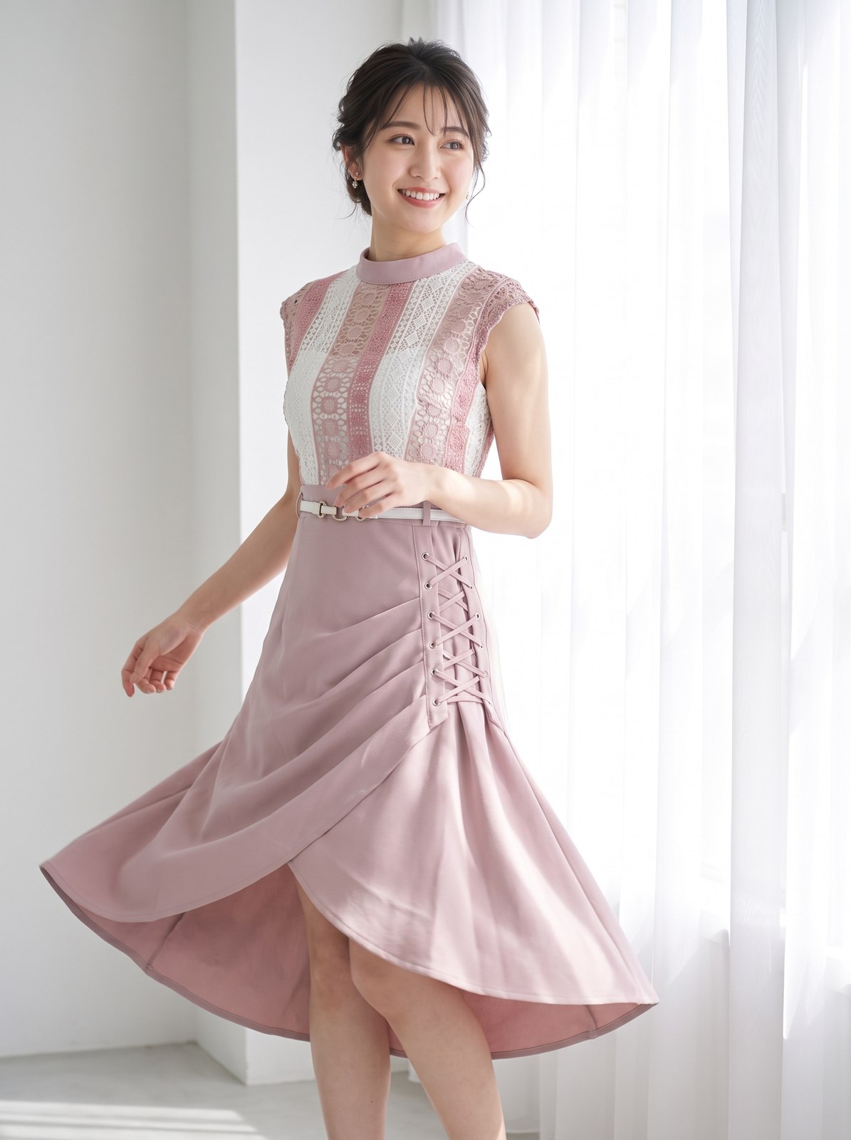 ストライプレース 編み上げパーティードレス(レッド・ピンク系・Mサイズ)| 名古屋のレンタルドレス24DRESS