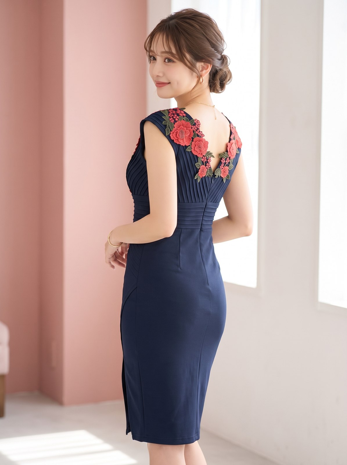 刺繍レース タイトパーティードレス（黒（ブラック）・Mサイズ）| 名古屋のレンタルドレス24DRESS