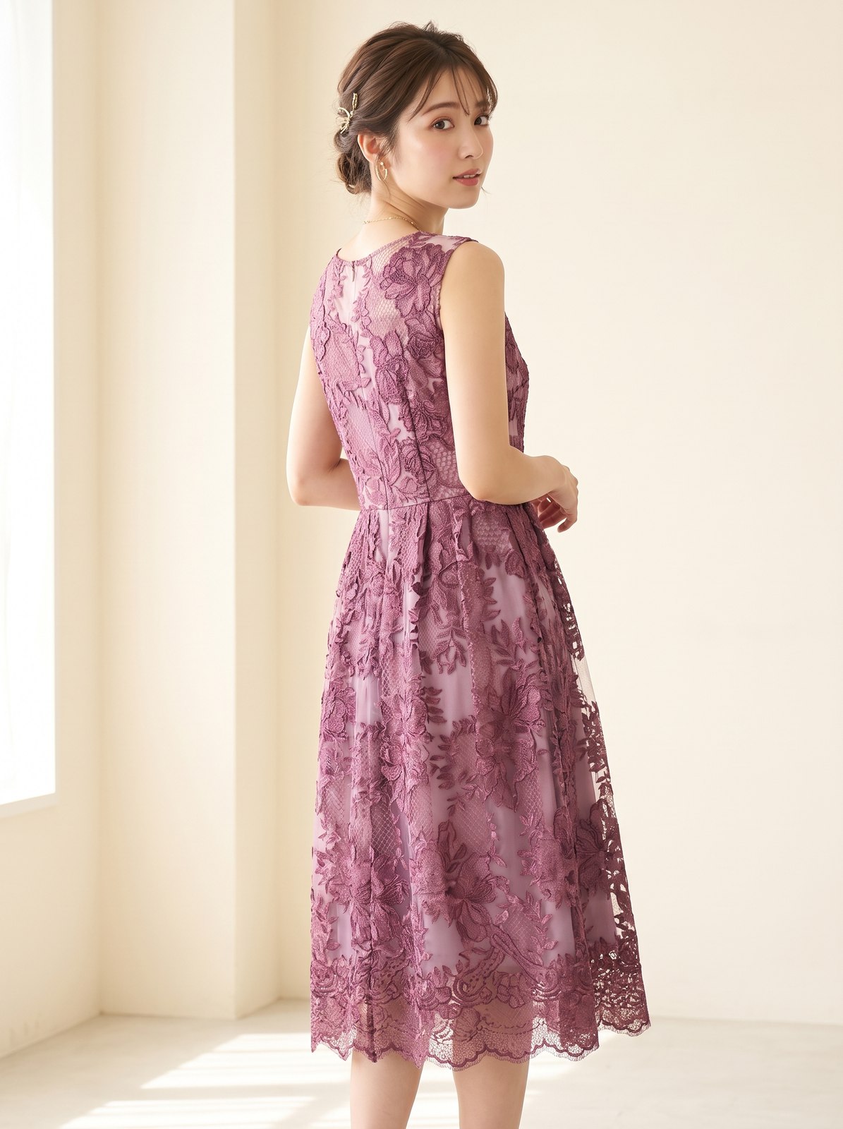 総レース フレアパーティードレス(レッド・ピンク系・Mサイズ)| 名古屋のレンタルドレス24DRESS