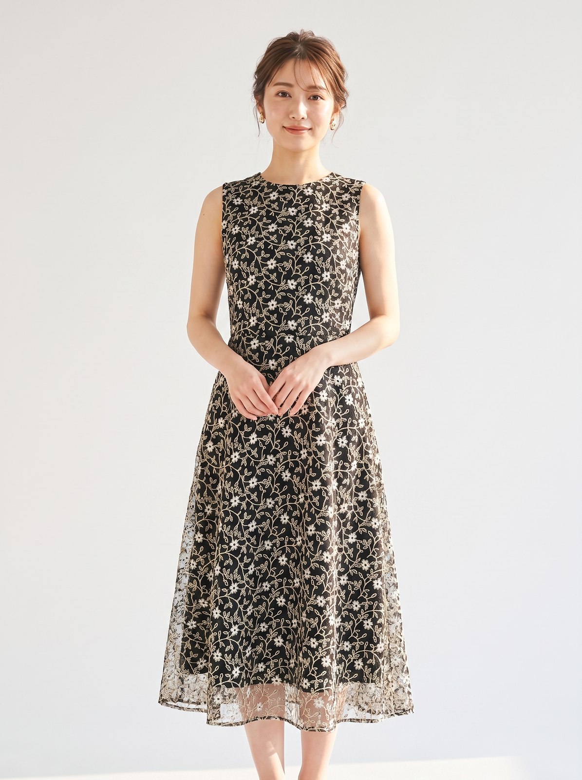 花柄刺繍レース フレアパーティードレス（黒（ブラック）・Mサイズ）| 名古屋のレンタルドレス24DRESS