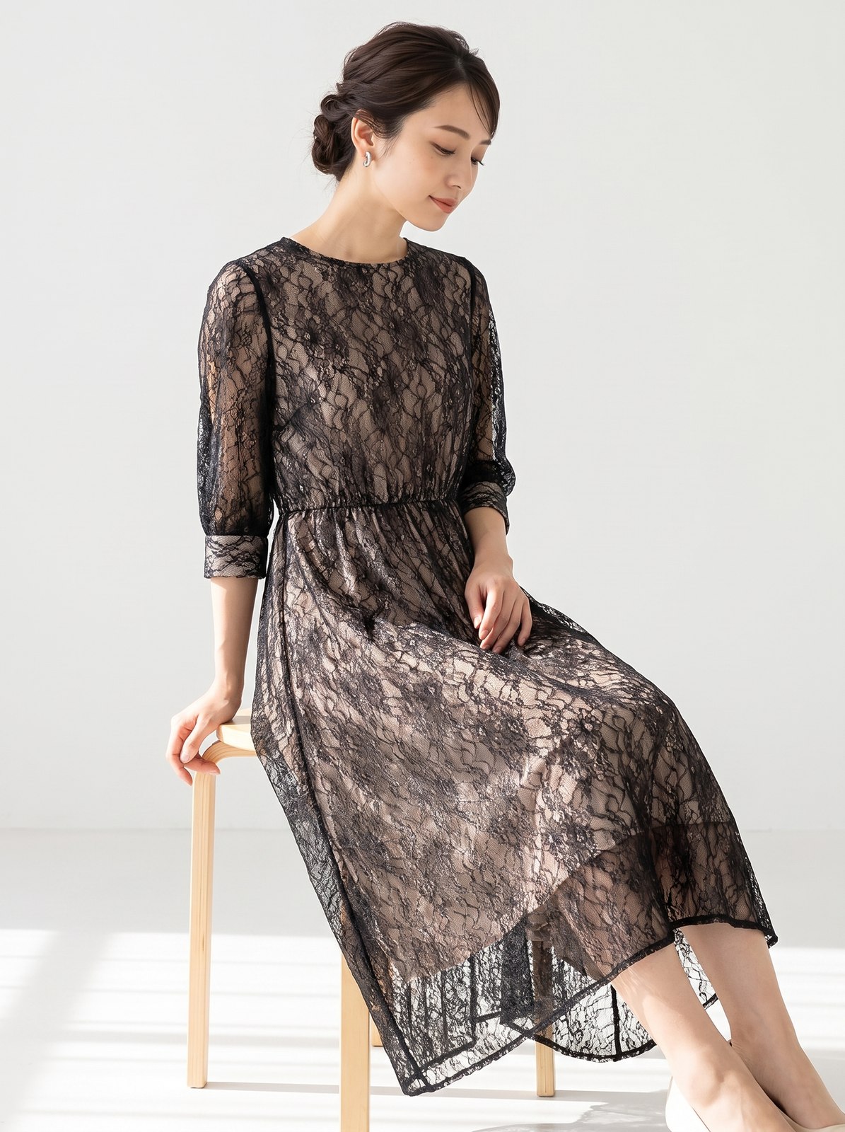 ミモレ丈総レースワンピース（黒（ブラック）・Mサイズ）| 名古屋のレンタルドレス24DRESS