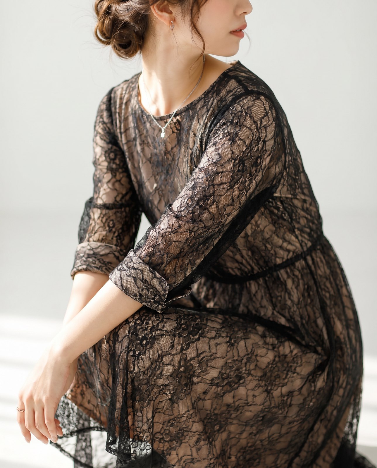 ミモレ丈総レースワンピース（黒（ブラック）・Mサイズ）| 名古屋のレンタルドレス24DRESS 写真2