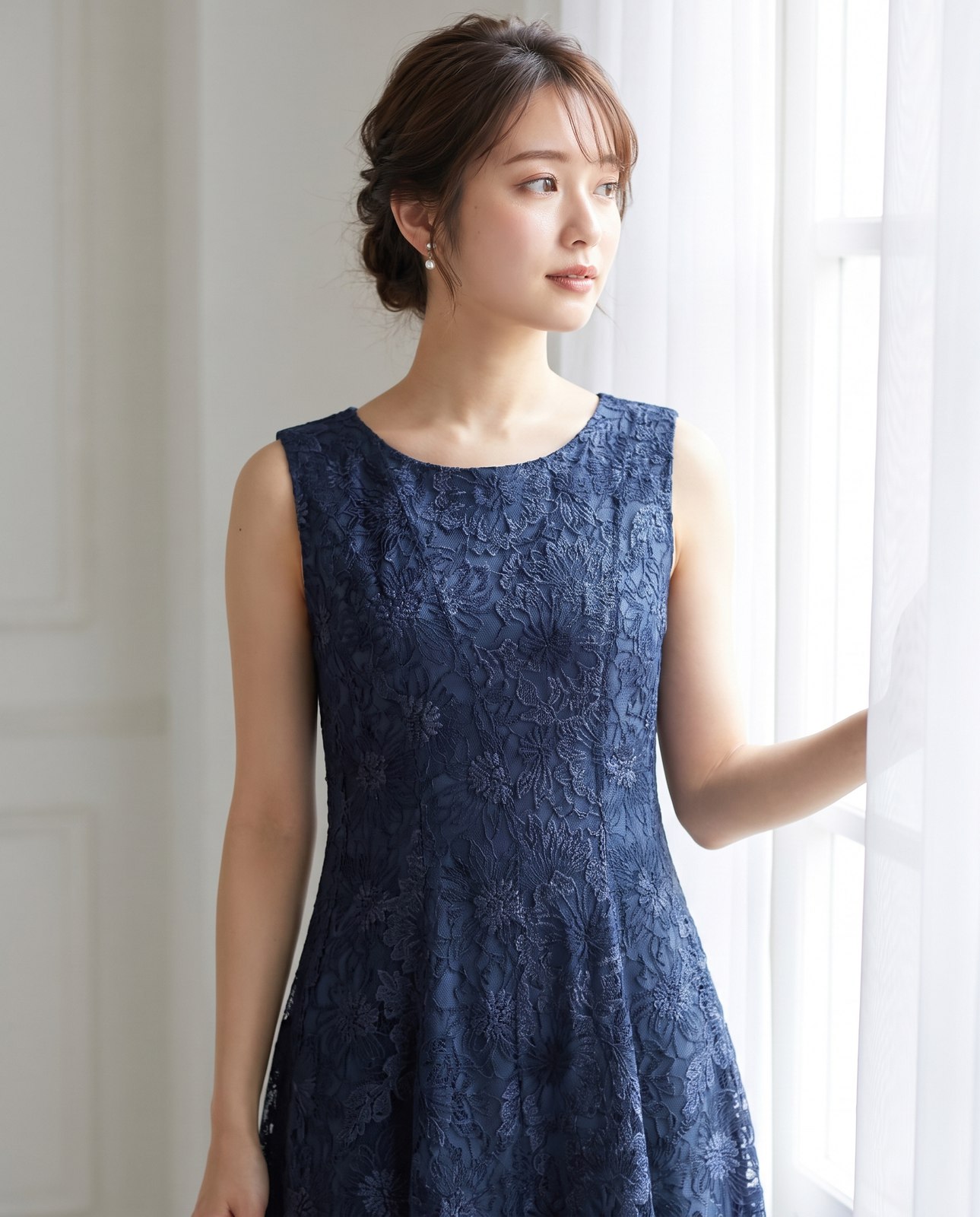 レースアップ 花柄 フレア 刺繍ドレス（ネイビー・ブルー系・Mサイズ）| 名古屋のレンタルドレス24DRESS 写真2