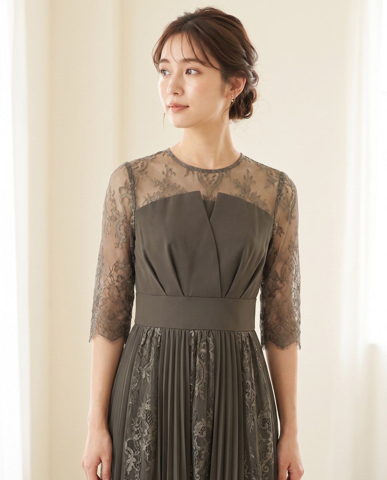 袖あり胸元切り替えレースワンピース（グリーン系・Lサイズ）| 名古屋のレンタルドレス24DRESS 写真2