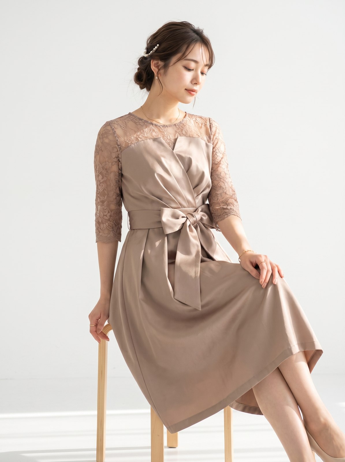 サテン調 レーススリーブパーティードレス(ブラウン・ベージュ系・Mサイズ)| 名古屋のレンタルドレス24DRESS