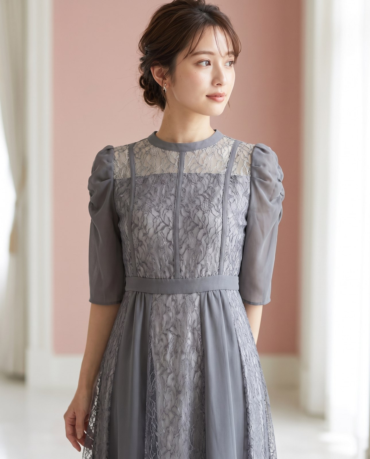 シフォン切り替えレースドレス（ホワイト・グレー系・Mサイズ）| 名古屋のレンタルドレス24DRESS 写真2
