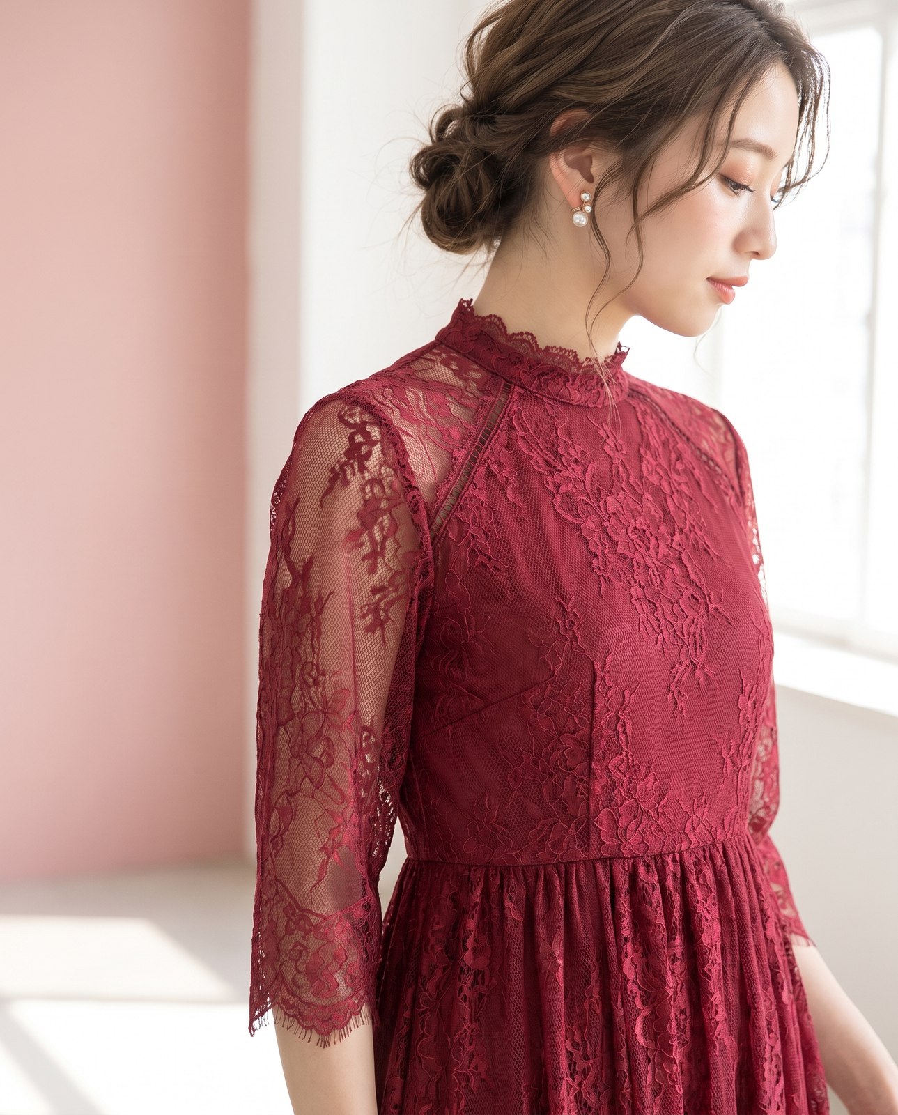 ハイネック総レース クラシカルドレス（レッド・ピンク系・Mサイズ）| 名古屋のレンタルドレス24DRESS 写真2