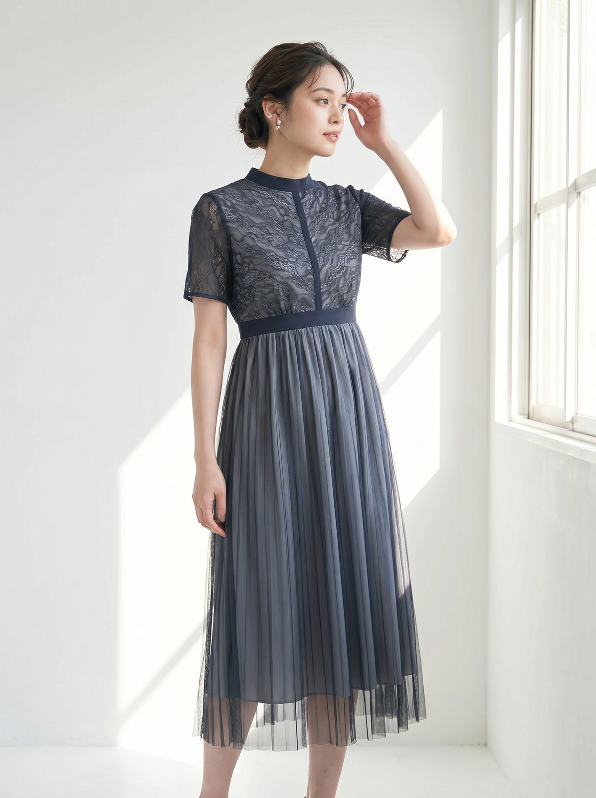 レース切り替えチュールプリーツ ミディドレス（ネイビー・ブルー系・Lサイズ）| 名古屋のレンタルドレス24DRESS
