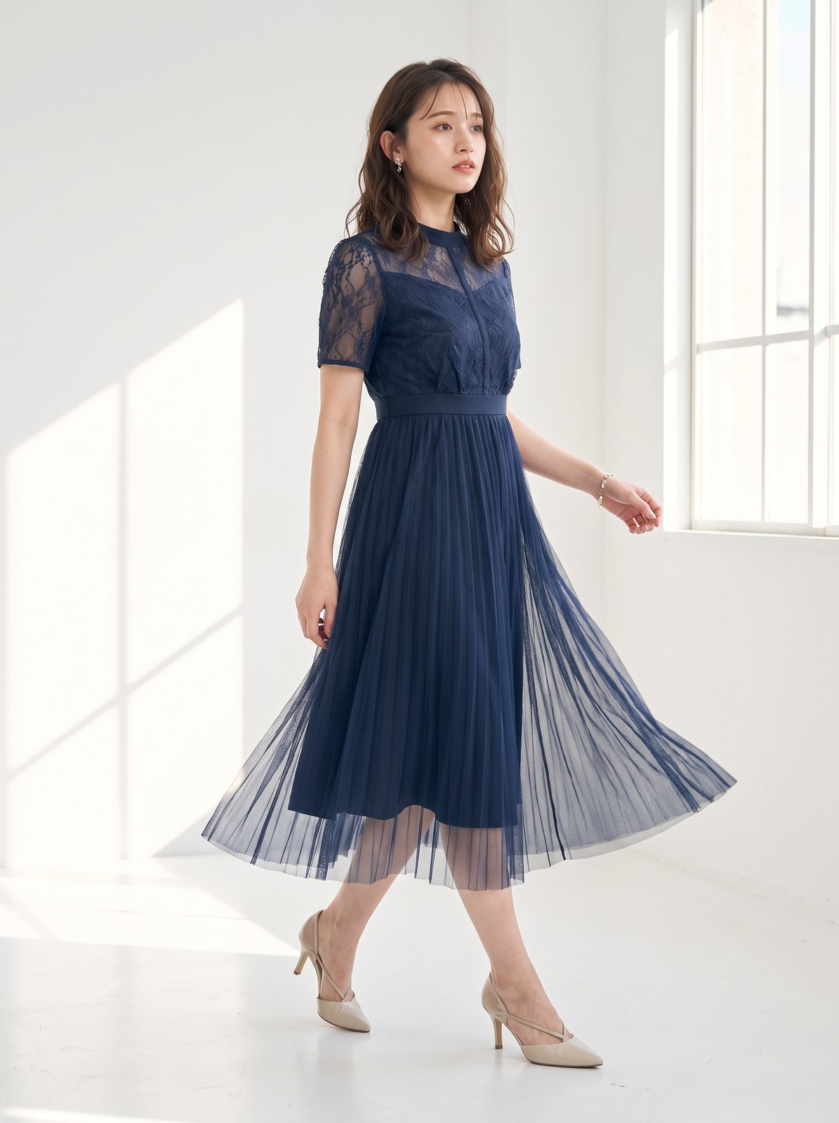 スタンドカラーレース×チュールスカートドレス（ネイビー・ブルー系・Sサイズ）| 名古屋のレンタルドレス24DRESS