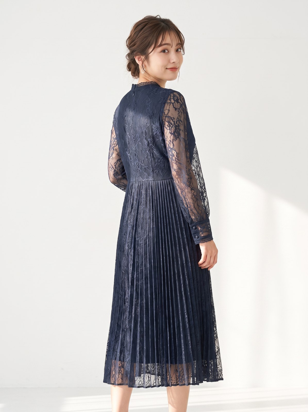 レースプリーツ 長袖クラシカルドレス(その他・XLサイズ)| 名古屋のレンタルドレス24DRESS