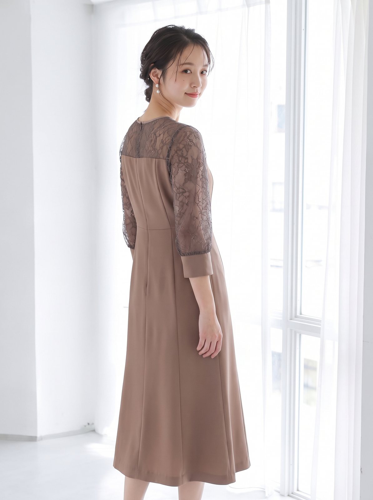 シアーレース切り替え 七分袖パーティードレス（ブラウン・ベージュ系・Mサイズ）| 名古屋のレンタルドレス24DRESS