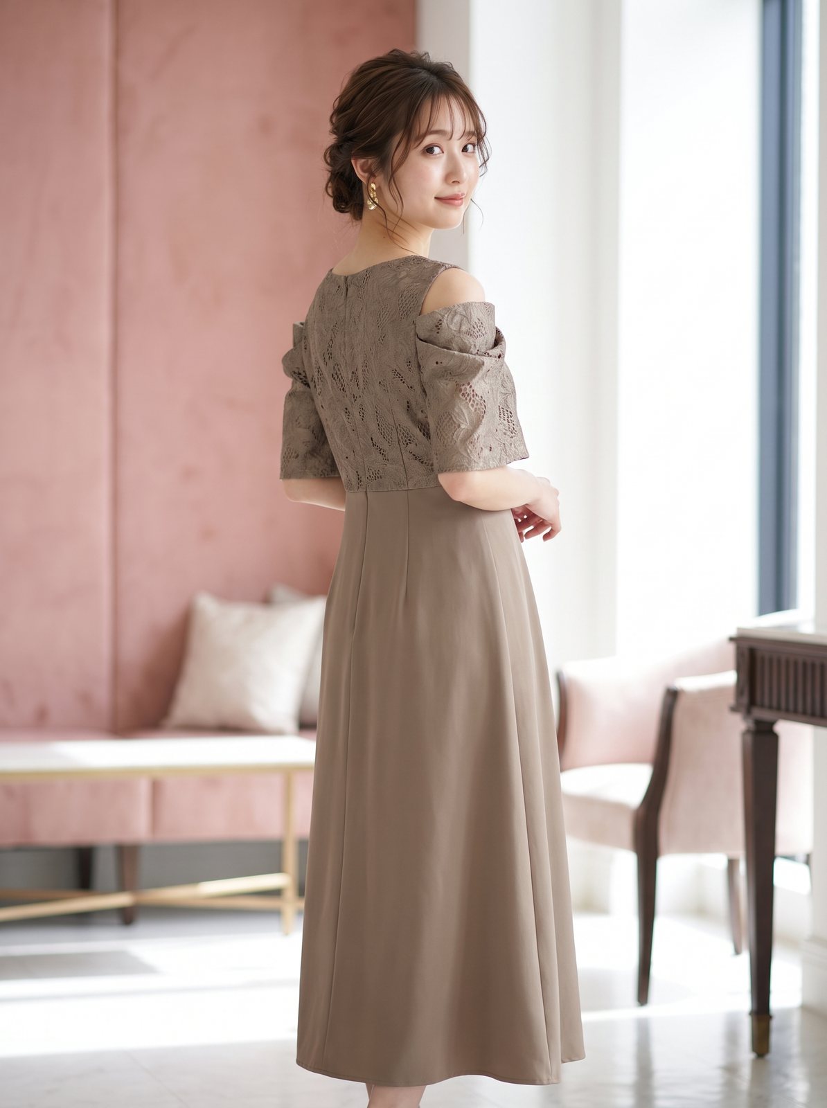 オープンショルダー レース切り替えドレス（ブラウン・ベージュ系・Mサイズ）| 名古屋のレンタルドレス24DRESS