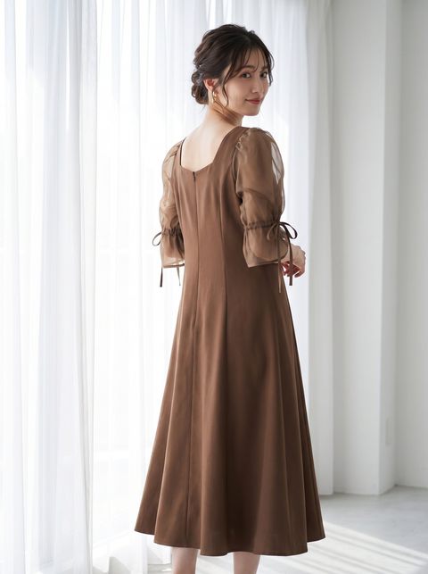 シアーパフスリーブ フレアミディドレス（ブラウン・ベージュ系・Sサイズ）| 名古屋のレンタルドレス24DRESS