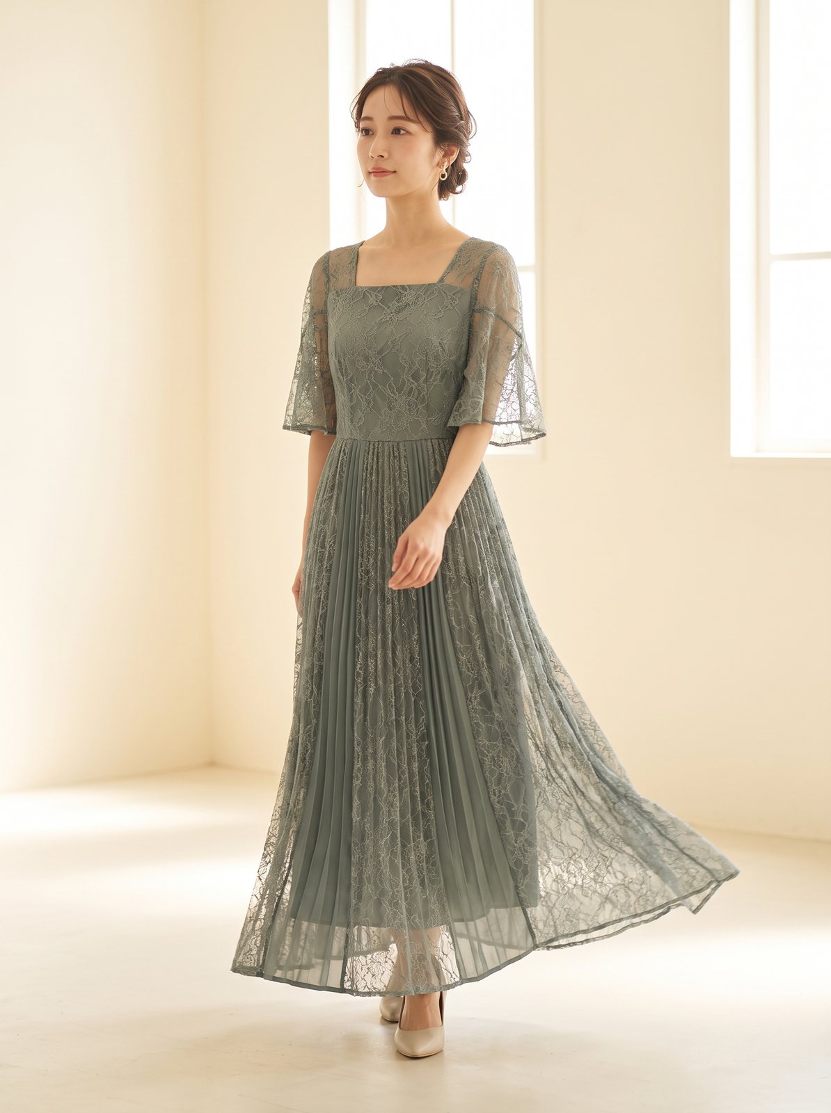 スクエアネック レースプリーツドレス（グリーン系・Sサイズ）| 名古屋のレンタルドレス24DRESS
