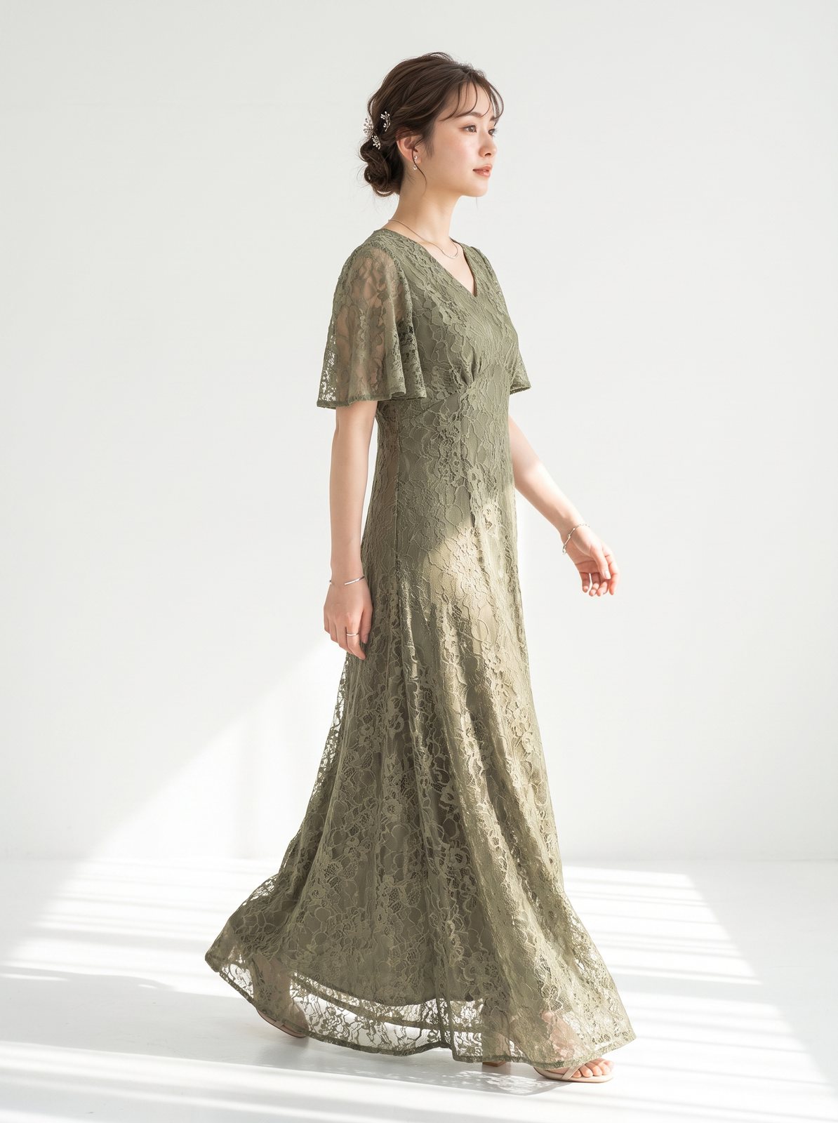 Vネック総レース フレアスリーブドレス（グリーン系・Sサイズ）| 名古屋のレンタルドレス24DRESS